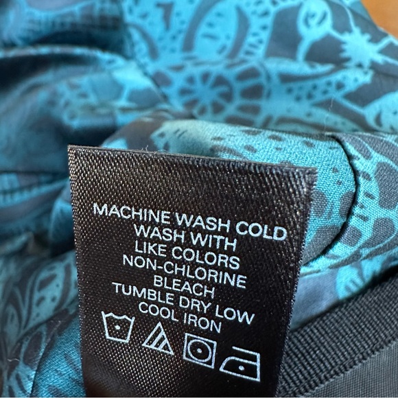 Axcess Blue Green Shiny Skirt Liz Claiborne 10 M/L Knee Length Paisley - Picture 7 of 7